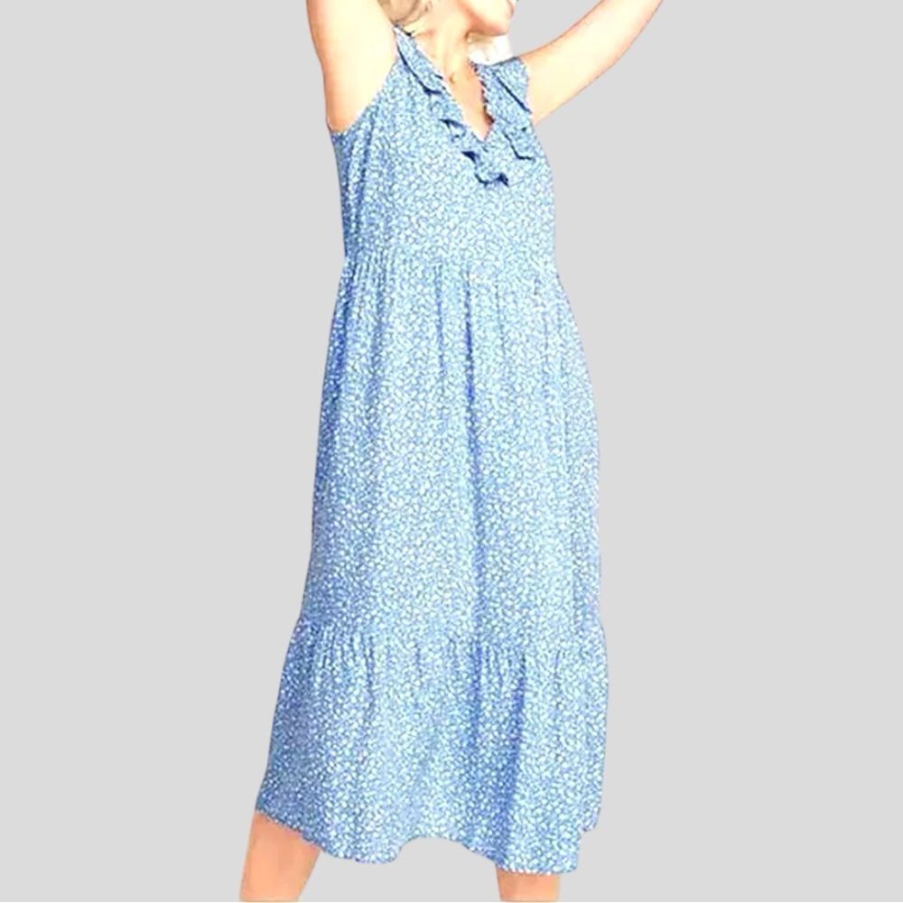 Old navy cute blue dress with white flowers and ruffle collar.